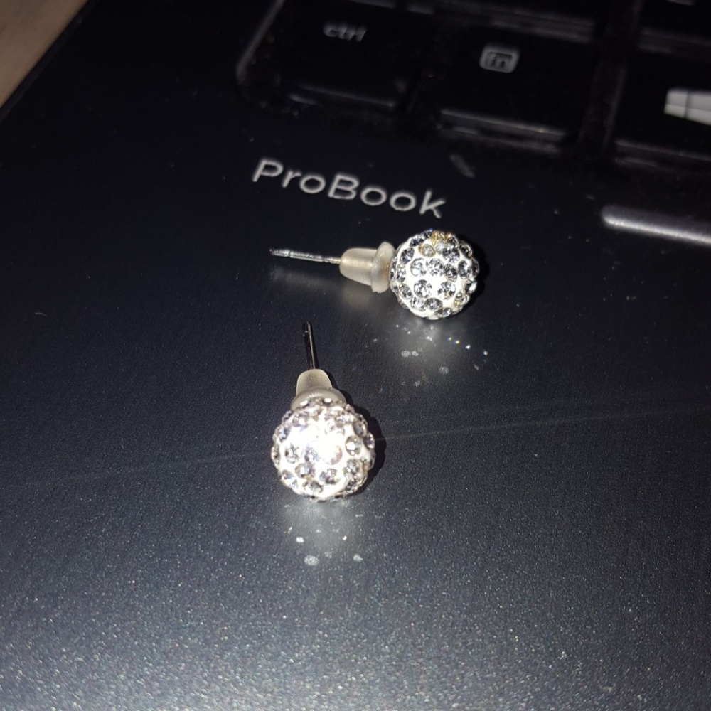 Sparkly earings